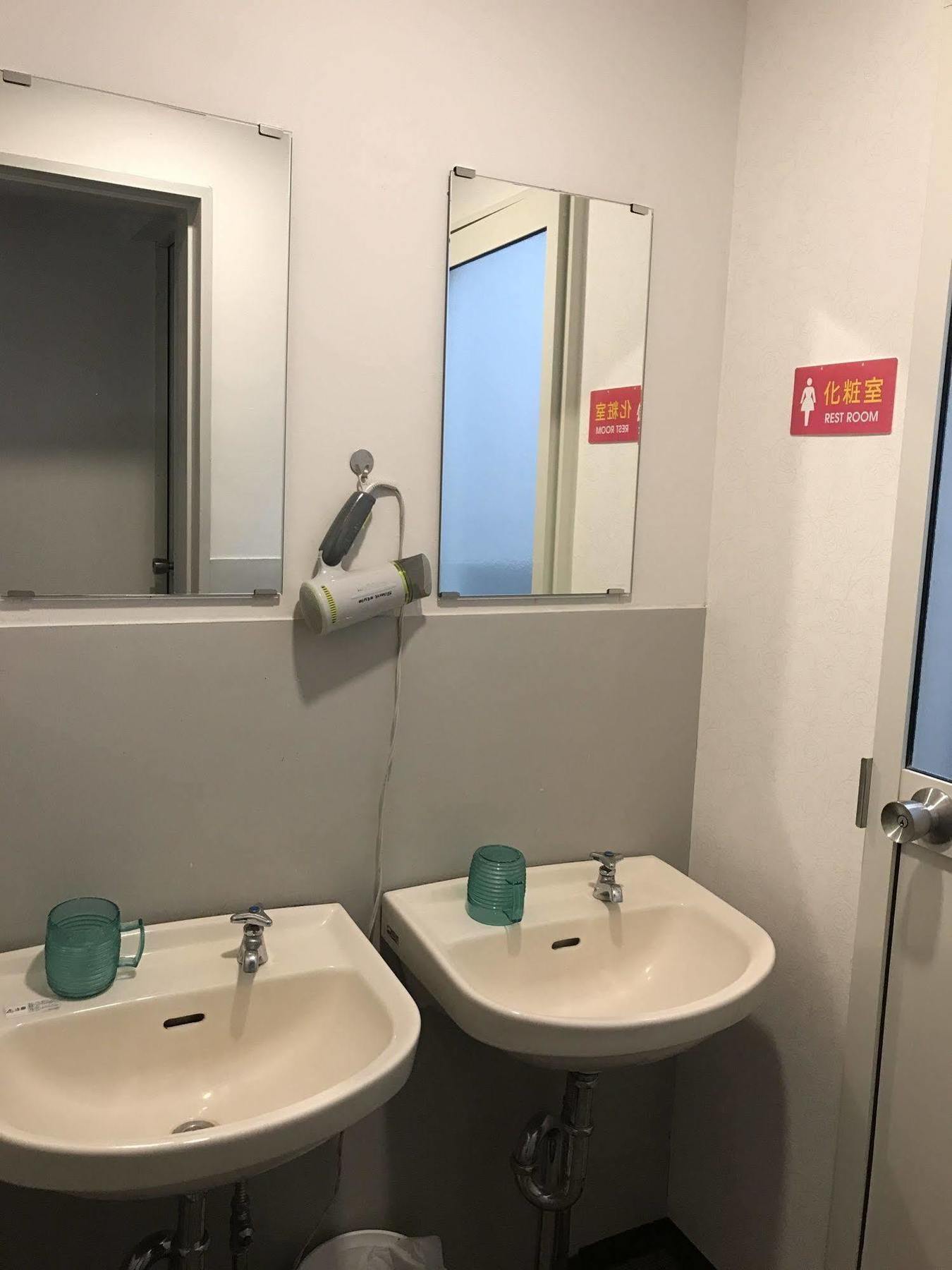 Super Conveniently Located The Guest House Hakodate Bay Екстер'єр фото